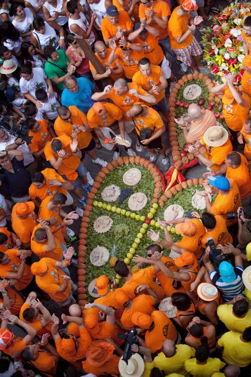 SPAIN-TRADITION-HEART
