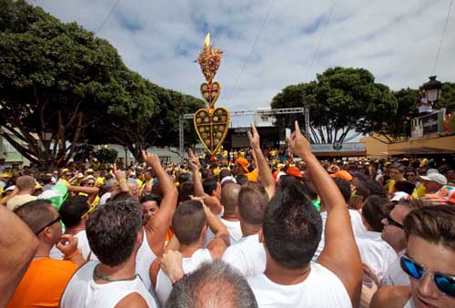 SPAIN-TRADITION-HEART